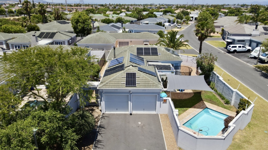 3 Bedroom Property for Sale in Sunningdale Western Cape